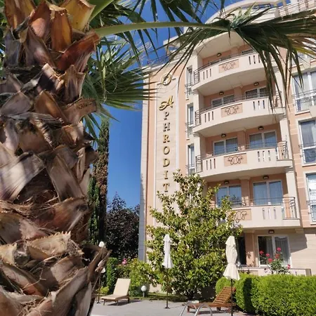 Aphrodite Palace *